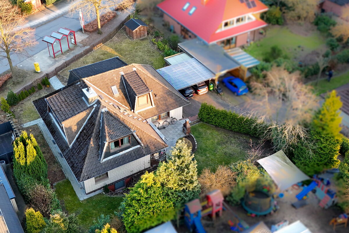 Haus und Grundstück
