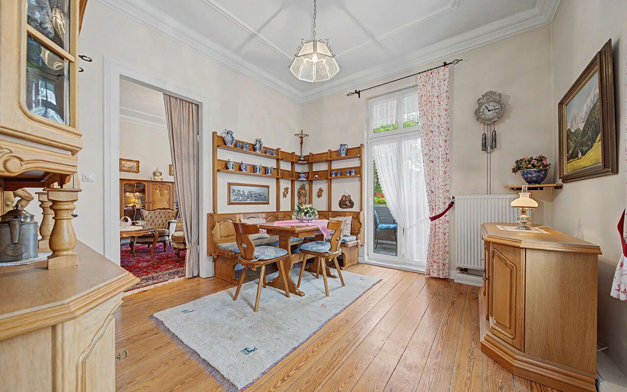 WE-2: Esszimmer nebst Loggia